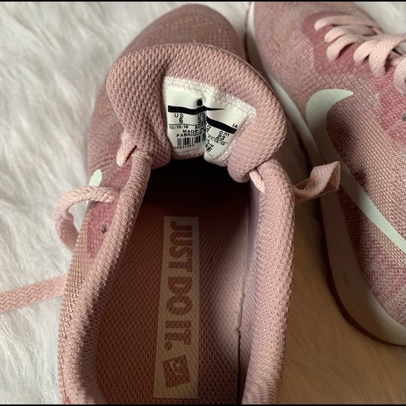 Nike MD Runner 2 Running Shoes - Picture 7 of 9